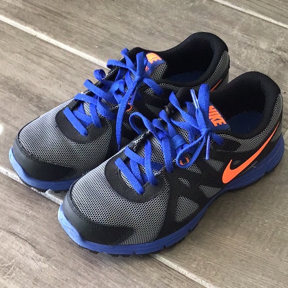 Nike Other - SOLD NOWT Nike revolution 2 sneakers